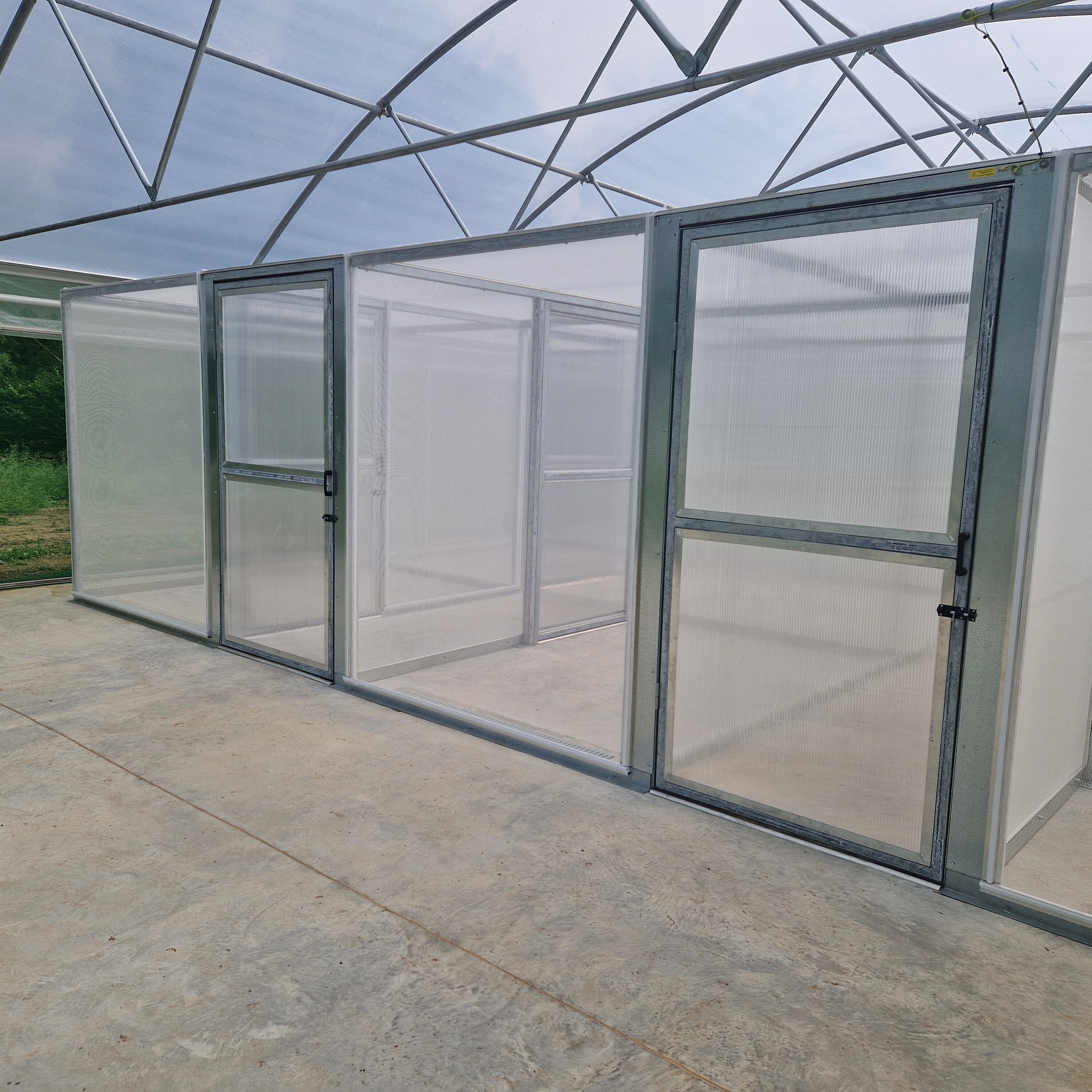 University of Reading Insect Tunnel – Multi-Pod Polytunnel Greenhouse 3